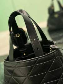 Picture of Prada Handbags _SKUfw173667108fw